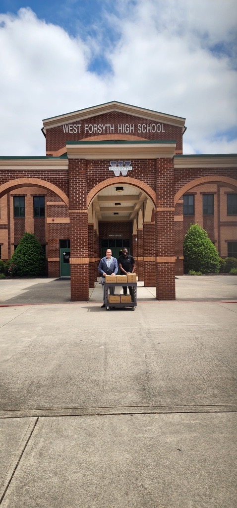CityLinc delivering tablets to West Forsyth High School for the GROW program